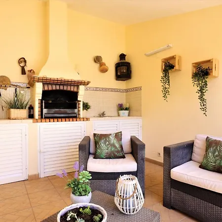 Villa Da Encosta - Private - Heated Swimming Pool - By Bedzy *