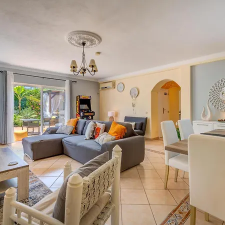 Da Encosta - Private - Heated Swimming Pool - By Bedzy Villa