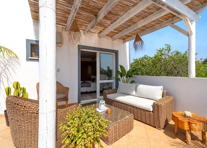 Villa Da Encosta - Private - Heated Swimming Pool - By Bedzy Albufeira