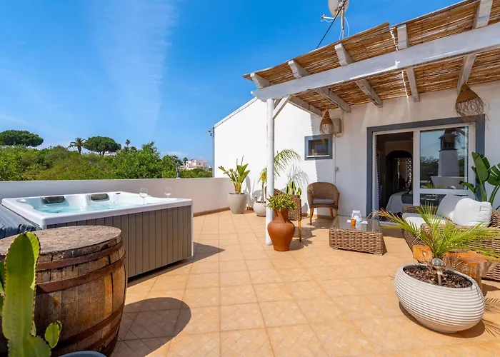 Da Encosta - Private - Heated Swimming Pool - By Bedzy