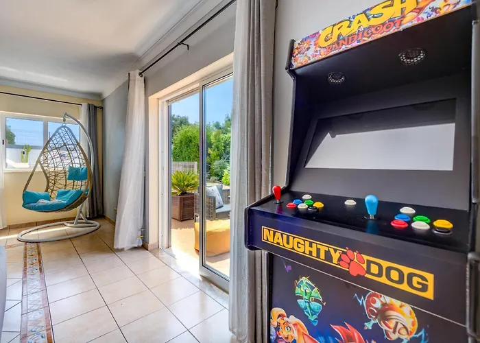 Da Encosta - Private - Heated Swimming Pool - By Bedzy *