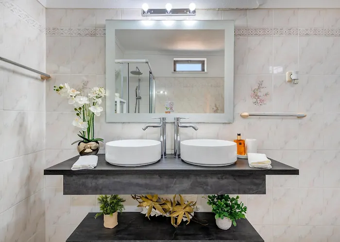 Da Encosta - Private - Heated Swimming Pool - By Bedzy *