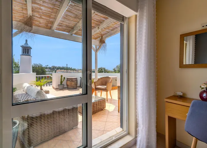 Da Encosta - Private - Heated Swimming Pool - By Bedzy *