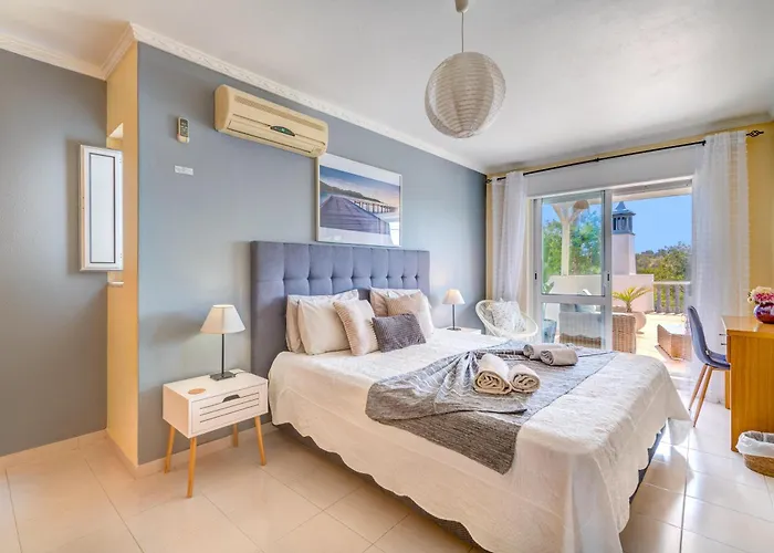 Villa Da Encosta - Private - Heated Swimming Pool - By Bedzy Albufeira