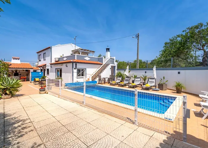 Villa Da Encosta - Private - Heated Swimming Pool - By Bedzy Albufeira
