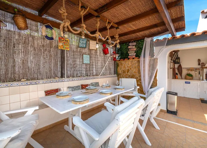 Da Encosta - Private - Heated Swimming Pool - By Bedzy Albufeira